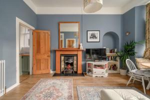 Quiet 1-Bed Flat by the Meadows