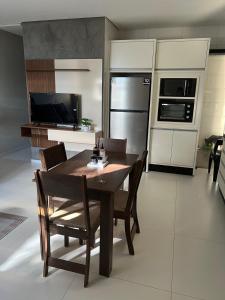 Casa Nova, com cozinha planejada, bem localizada!