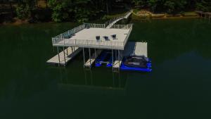 Clear Creek Escape - Double Decker Dock, New Green Fishing Lights!