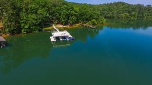Clear Creek Escape - Double Decker Dock, New Green Fishing Lights!