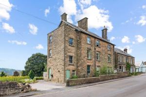 Graceful 3BR 2 Bath Haven in the Peak District