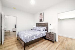 Stylish Suite Near Bathhouse & Downtown! Suite 202
