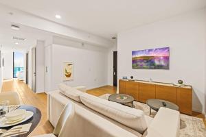 Resort-Style Living 1BR Apt in Downtown Miami