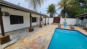 casa com piscina no Guarujá