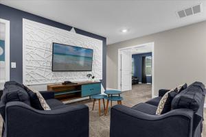 Family Fun Fortress at Champions Gate -Theater - Game Room - Pool & Spa - Walk to Waterpark