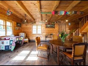 Large, atmospheric cottage in the countryside