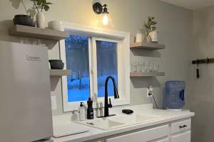 Heron Cottage on Cayuga Lake