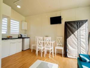 Single-story holiday home, pool, sauna, whirlpool