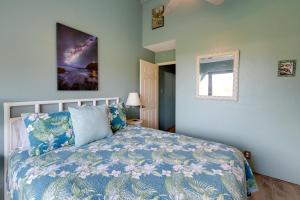 Ocean-View Condo Less Than Half Mile to Kalapaki Beach!