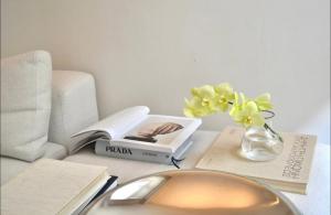 100 m2 Central Athenian Maison, with Acropolis Views