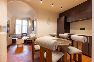 NoChichi Collections - Tuileries