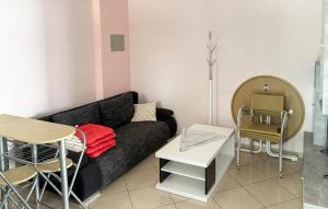 1 Bedroom Stunning Apartment In Supetarska Draga