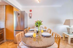 Duplex Apartment with Pool, Balcony, Wi-Fi & AC