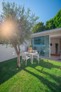The Macha, Apartment with a separate cabana