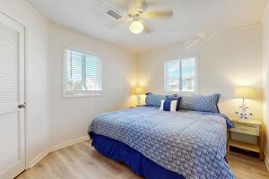 Bright Home with Deck, Patio, High-Speed WiFi, WD, & Central AC - Near Beach