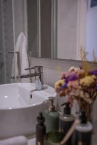 Historic Porto Stay, Classic Details, City Life