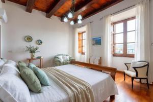 ClickSardegna Palazzo Bolasco - Centro storico con vista mare img1