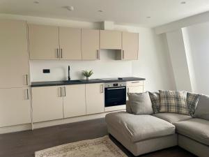 New 2 Bedroom Apartment Old Town Swindon