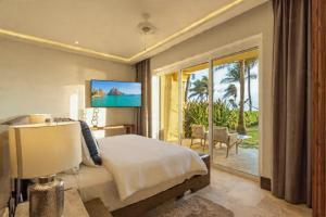 Exclusive Oceanfront Apartment Beach access