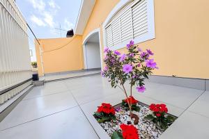 Casa espaçosa, 3 quartos com ar + 2 vagas