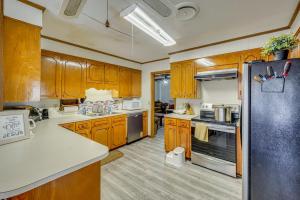 Family Home w Yard - 5 Mi to Jackson State Campus