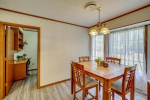 Family Home w Yard - 5 Mi to Jackson State Campus