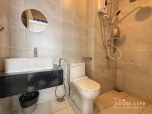 Space Residency 2BR KSL Mall Shops Foods Around