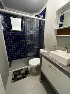 Canto do Forte -Com Ar - 5 hóspedes -Wi FI -Garagem 80 mts da Praia