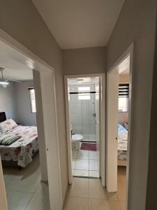 Apartamento aconchegante e bem localizado