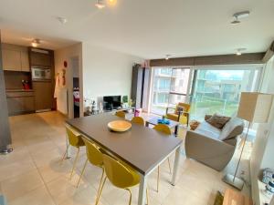 Apartment with sunny terrace in Oostduinkerke