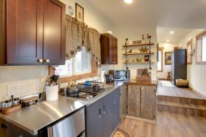 Cozy Couples Retreat 6 Mi to Lake Pend Oreille