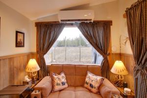 Cozy Couples Retreat 6 Mi to Lake Pend Oreille