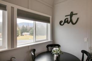 Mtn-View Studio 4 Mi to Farragut State Park!