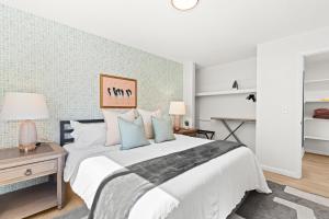 Modern 1BR - Fast WiFi - Coffee Bar - Pet Friendly