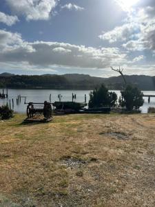 The Artists Cottage Waterfront Hideaway