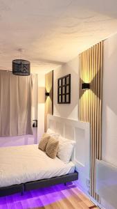 Dakota Sioux Manchester City Center Shudehill Station