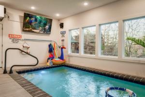 Fun Safari Surprise 4 Kids! Heated Pool! Arcade! Close to Attractions