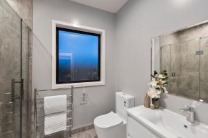 Entire 5Bedroom house close to school,supermarket and shopping center