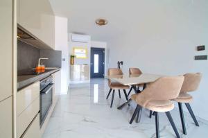 Apartment with Pool in Kornic-Insel Krk 55190