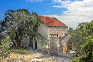 Secluded fishermans cottage Cove Vitane, Pasman - 8484