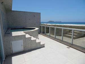 Cobertura Cinematográfica com Piscina vista mar