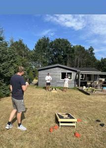 Cozy Holiday Home Near The Beach