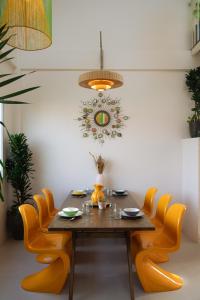 NEW Luxury cozy tropical 2BR home away from home with a terrace