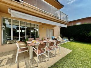 Can Noguera: Casa familiar con piscina cerca de lEscala - HISP-7-87