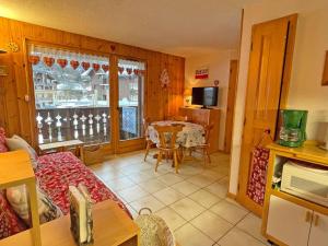 Appartement T2 central avec balcon et casier à skis - FR-1-629-154