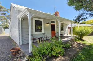 A Warm & Charming Retreat