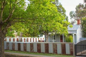 A Warm & Charming Retreat