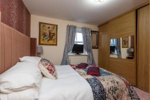 Waterside Equestrian Lodge