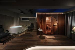 crystal sauna
