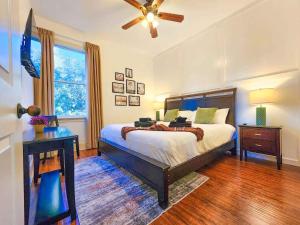 30A Inn & Suites Signature King Suite